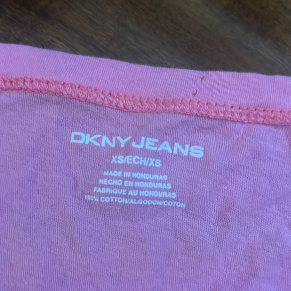 Pink rhinestone DKNY Jeans tee shirt - Picture 3 of 5
